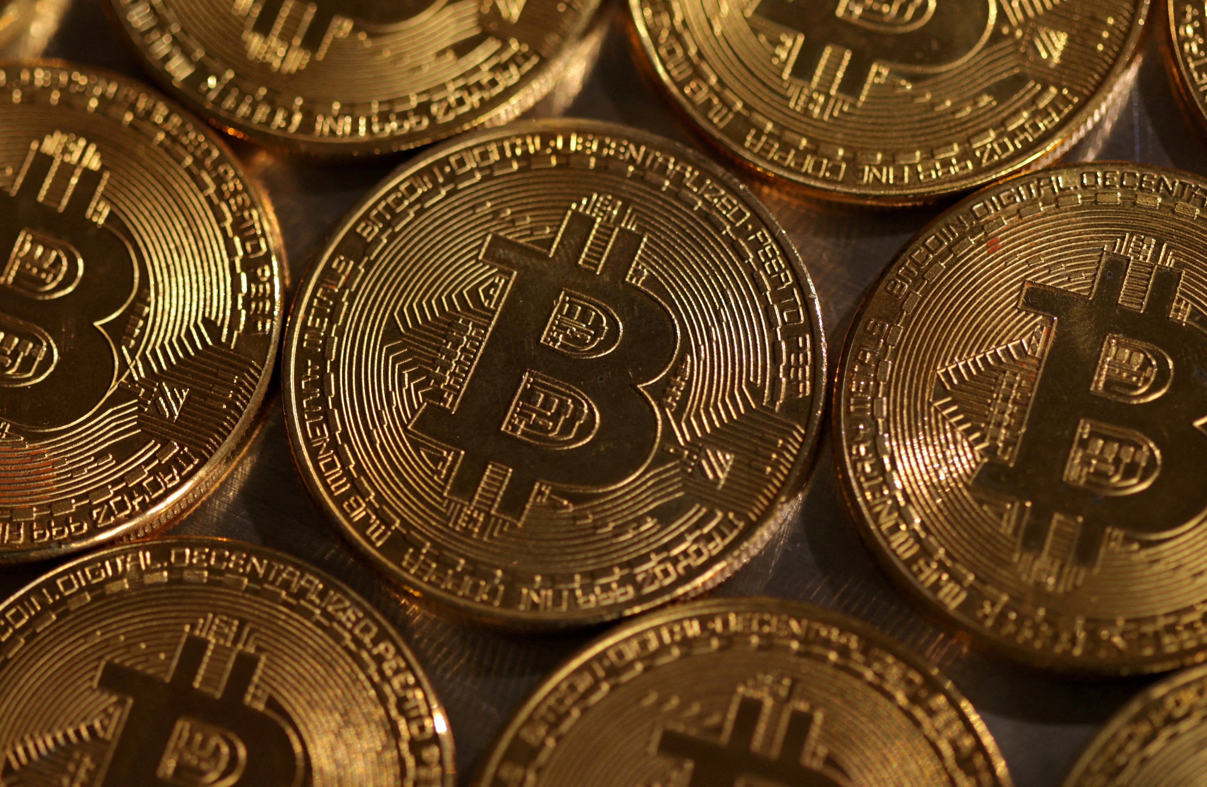 Bitcoin rompió su récord histórico y superó los 69.000 dólares