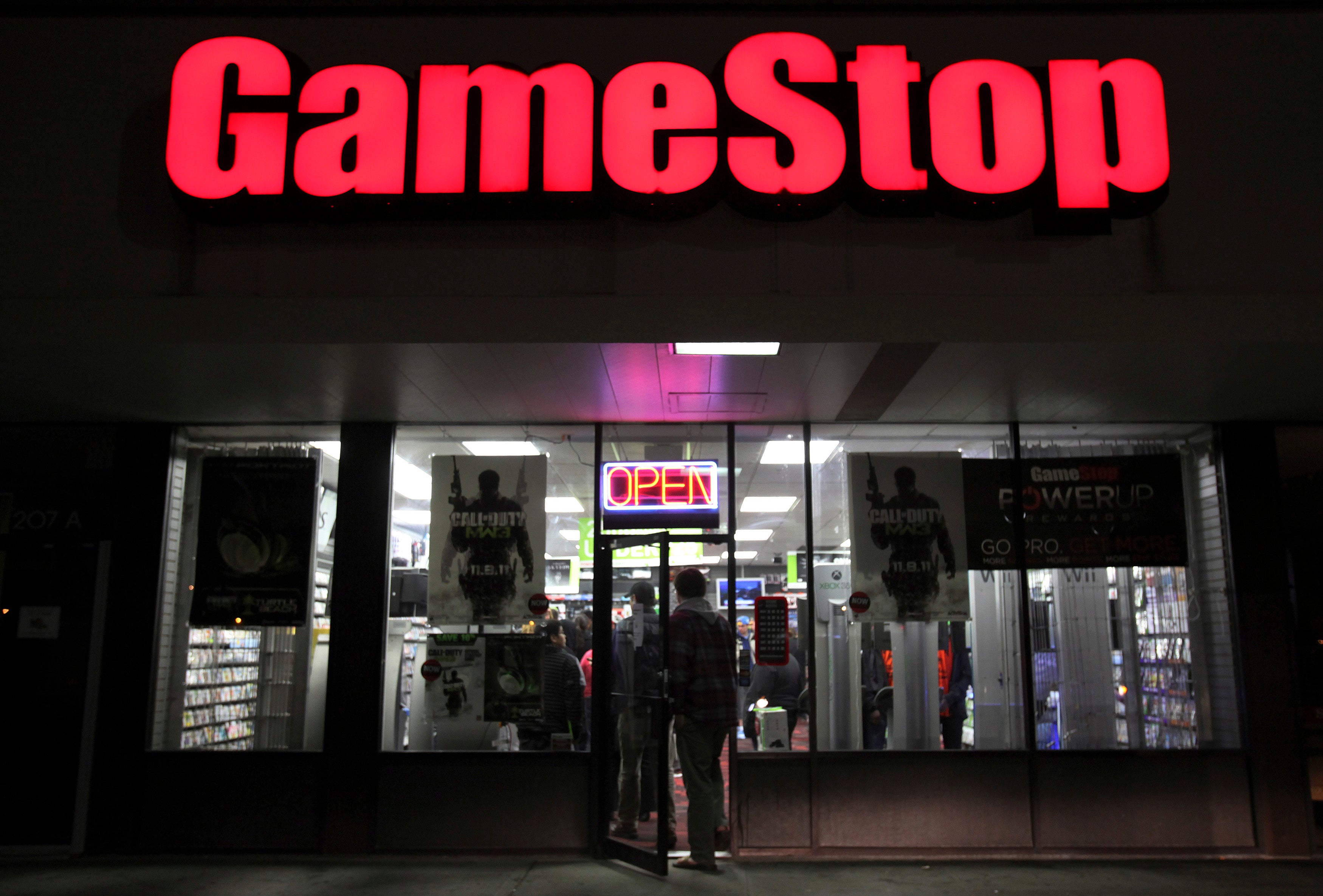 Why Robinhood is blocking the little guy from the GameStop showdown