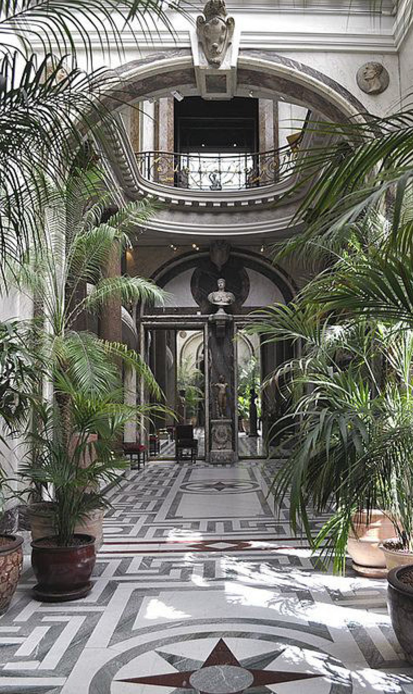 A London home that “rivals Buckingham Palace” is on sale for $131