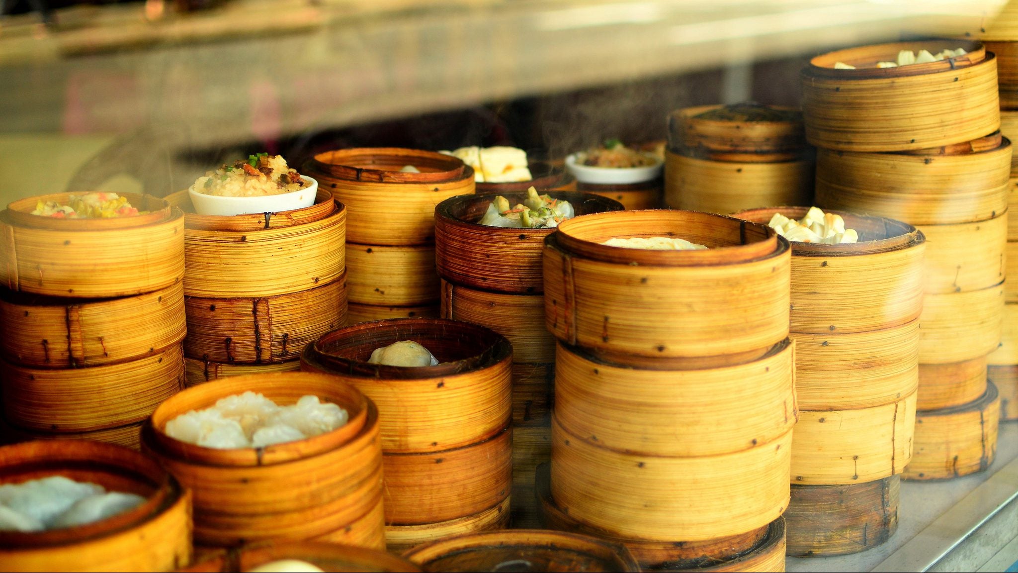 At dim sum with angel investor Jason Calacanis, buying his book is mandatory