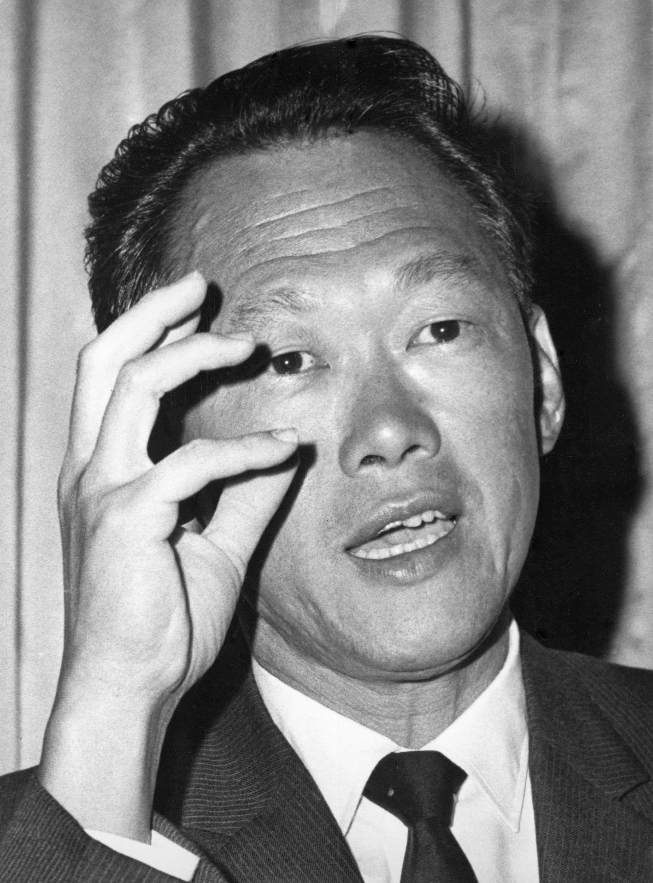 洋書 lee kuan yew the man and his ideas Lee Kuan Yew, the man and his ideas: Han, Fook Kwang;Tan