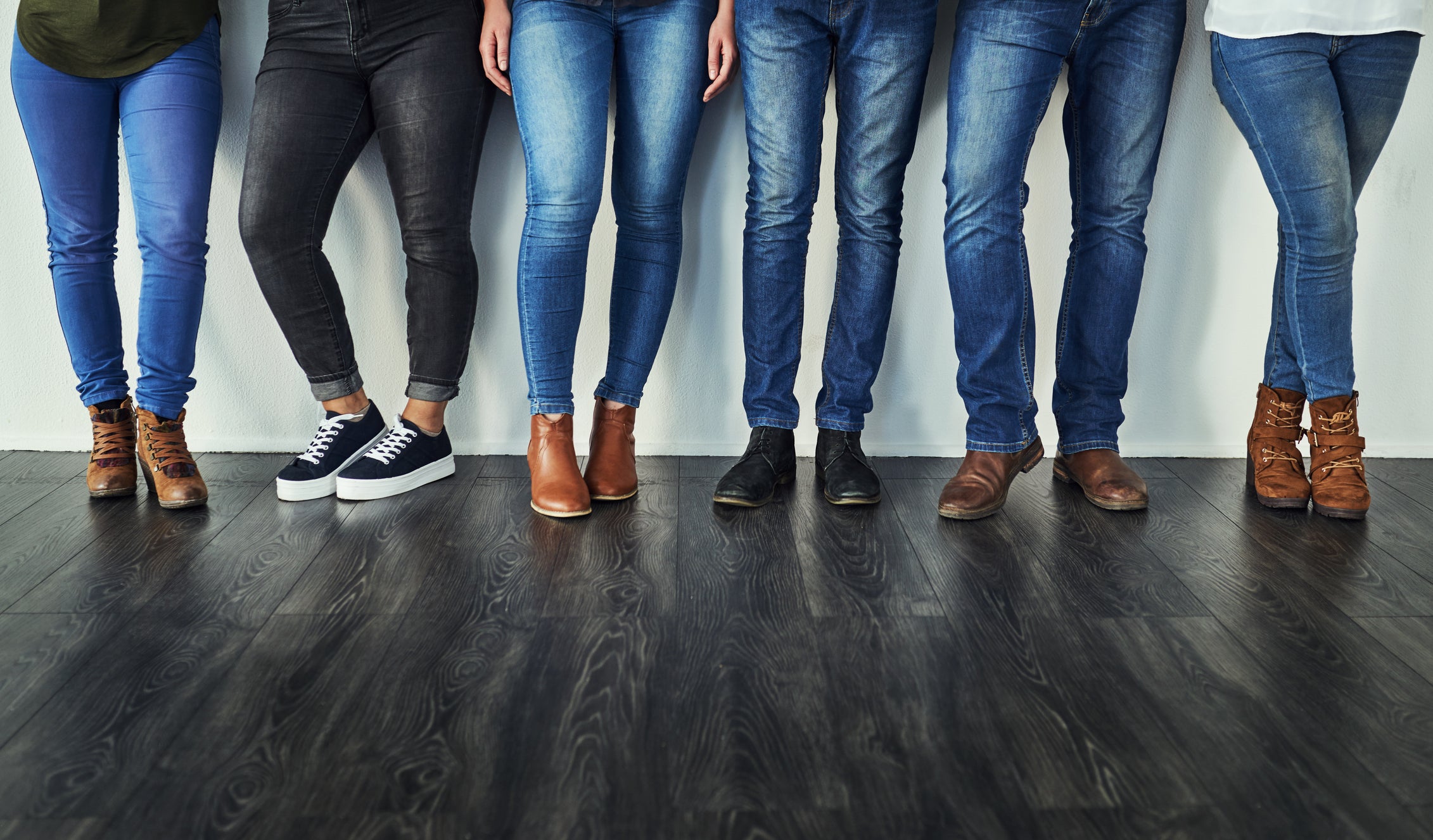 Half of US companies still don't allow casual dress at work