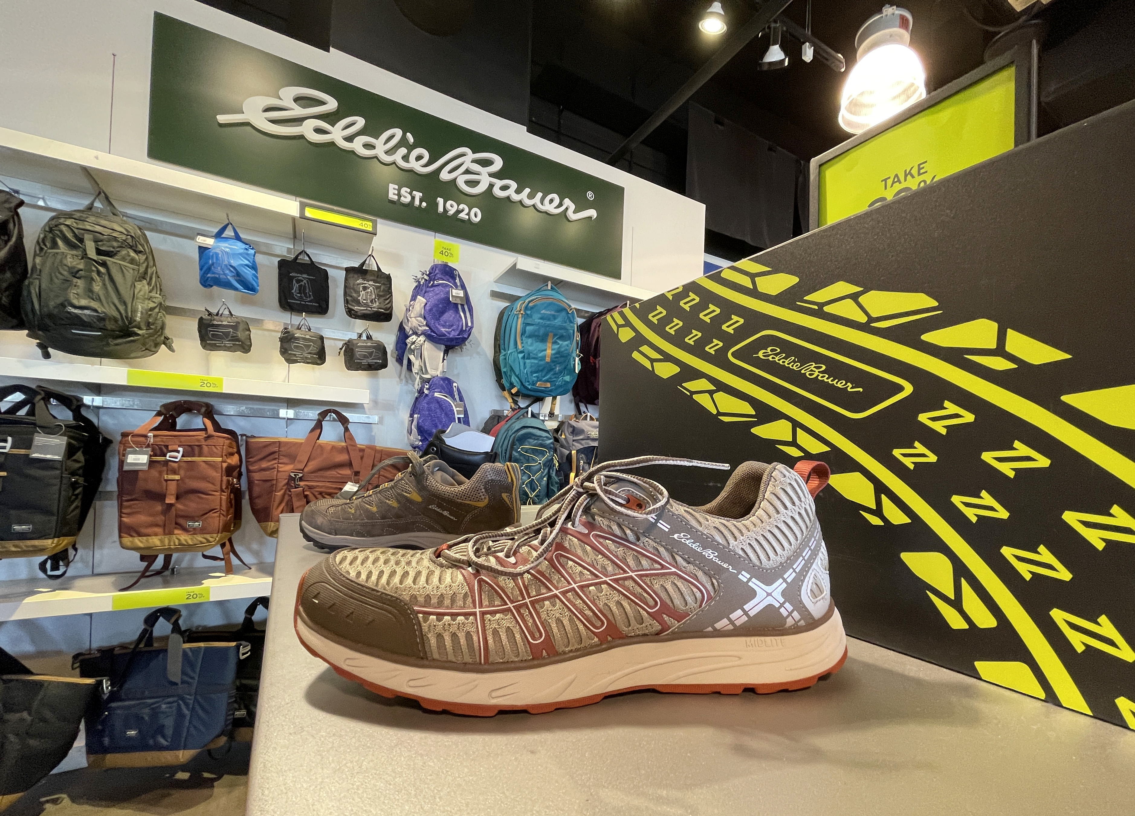 Eddie Bauer and Pizza Hut lead a parade of retail and food chain