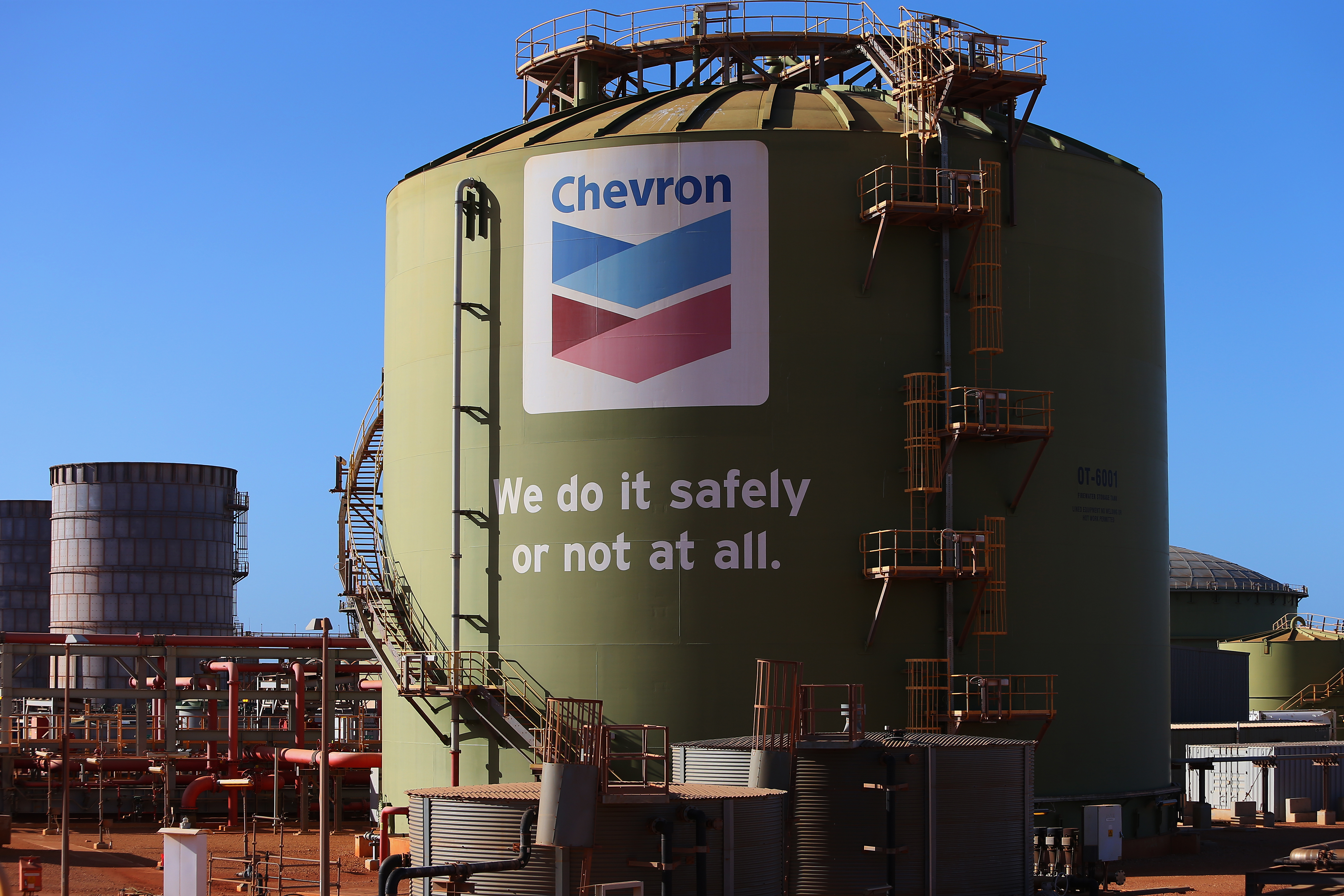 Chevron signs 20-year natural gas deal with Microsoft for AI data