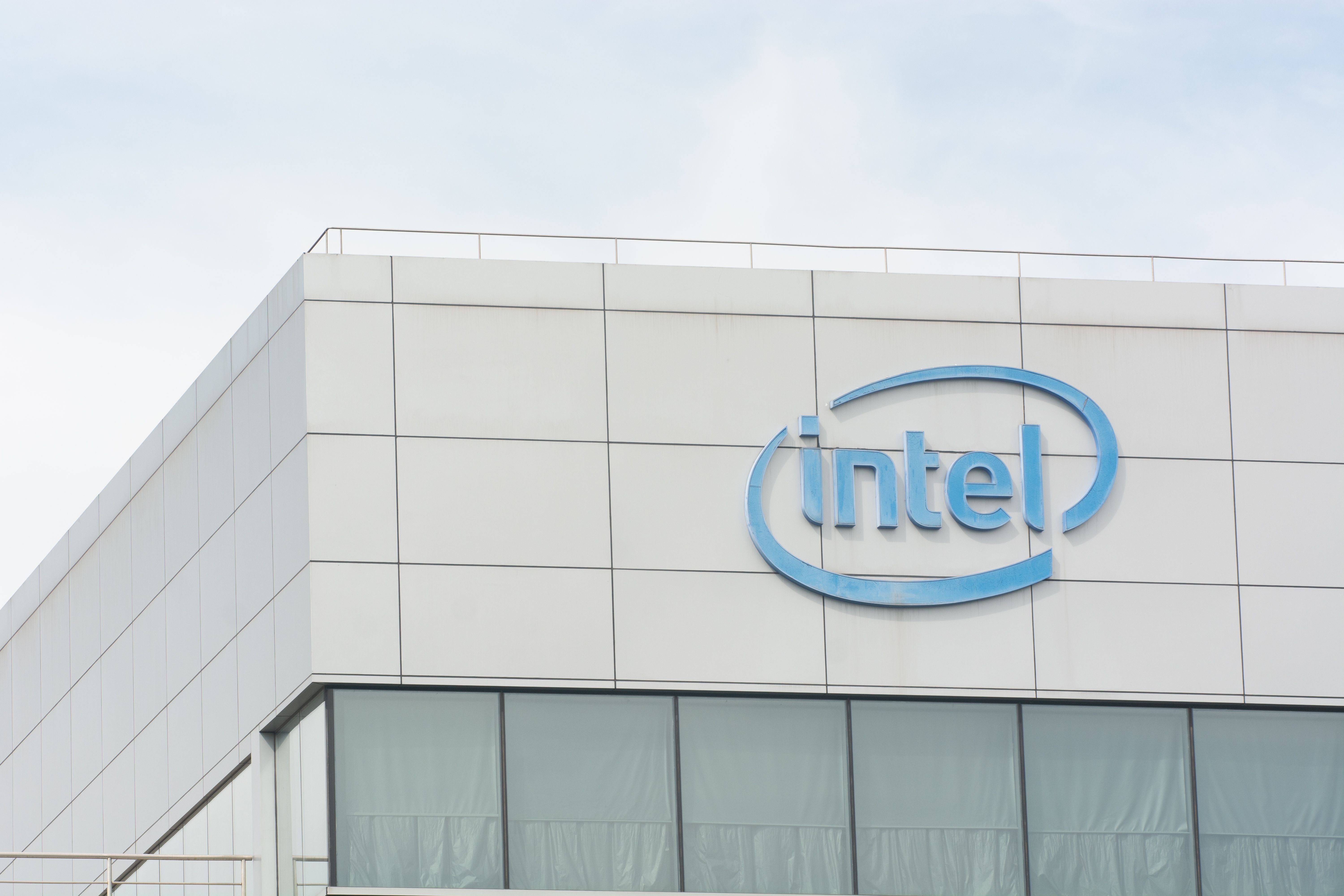 Intel layoffs hit 500 jobs in Oregon as part of cost-cutting plan