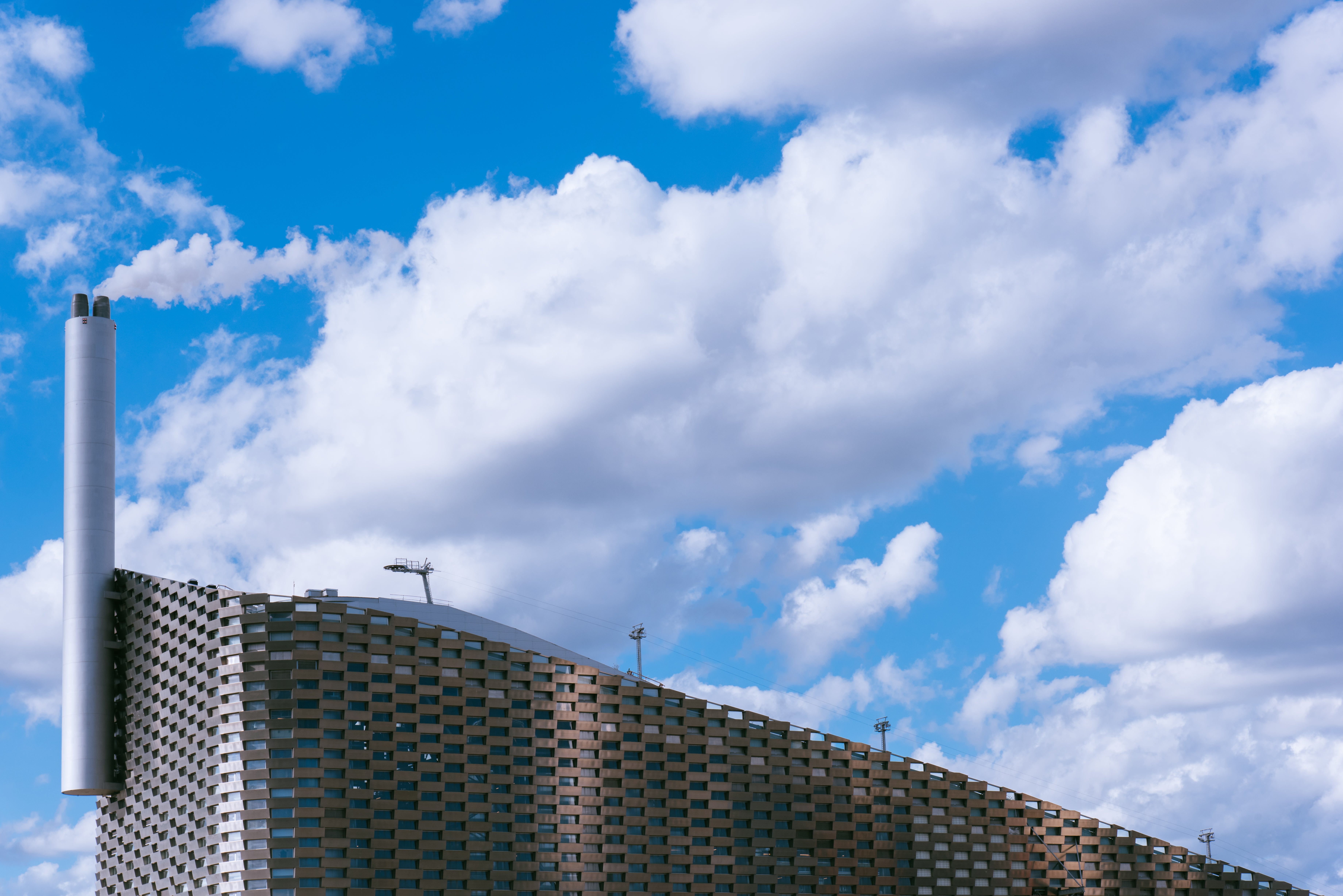 You can now ski on top of a $670 million power plant in Copenhagen